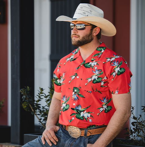 dillon in short sleeve cowboy hat and sunglasses