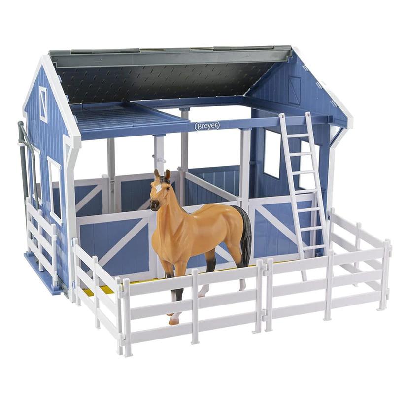  Breyer Deluxe Country Stable With Horse Wash Stall