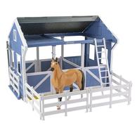 Breyer Deluxe Country Stable With Horse Wash Stall
